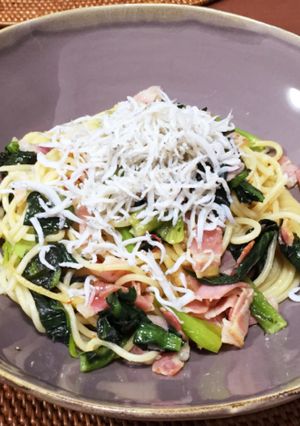 しらすと小松菜ベーコンのペペロンチーノ-レシピのメイン写真