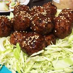 รูปของ あげ肉団子(うずらの卵入り)