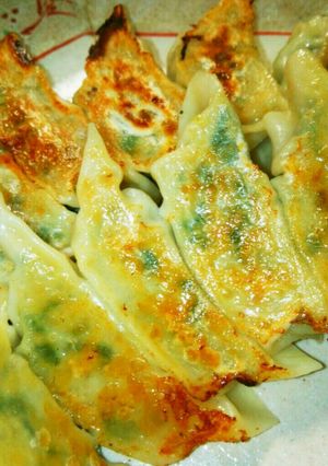 お肉1:野菜8の餃子。(ジューシーです)-レシピのメイン写真