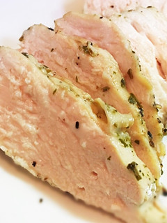炊飯器で簡単時短!しっとりハーブチキン-レシピのメイン写真