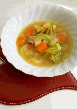 野菜たっぷり優しさしみるコンソメスープ♪-レシピのメイン写真