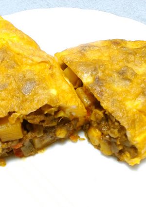 余ったドライカレーで!簡単オムレツ-レシピのメイン写真