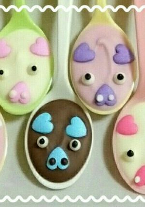 スプーンチョコで3色のぶたｻﾝ♪♪-レシピのメイン写真