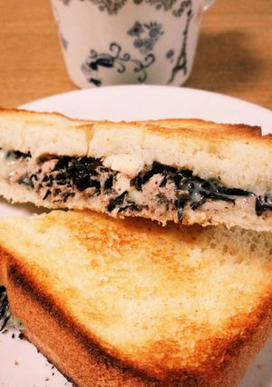 ひじき、ツナ、チーズの鉄カルホットサンド-レシピのメイン写真