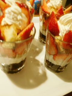 イチゴパフェ-レシピのメイン写真