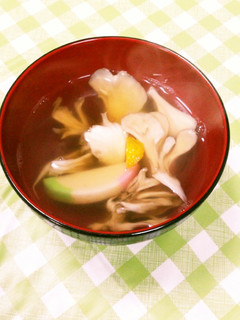 舞茸とかまぼこのお吸い物-レシピのメイン写真
