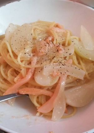 残ったシチューのルウで！イカ明太パスタ-レシピのメイン写真