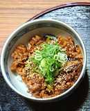 ヨウサマの減塩なすの赤味噌󠄀炒め丼