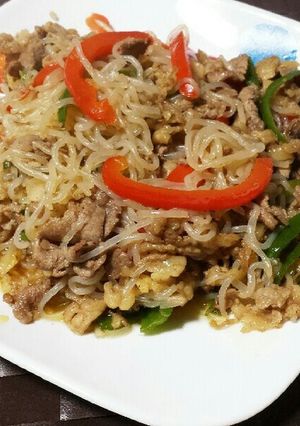 牛肉パプリカ糸こんにゃくのオイスター炒め-レシピのメイン写真