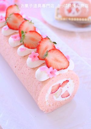 いちごの春色ロールケーキ-レシピのメイン写真