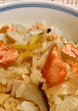 鮭とキノコの炊き込みご飯-レシピのメイン写真
