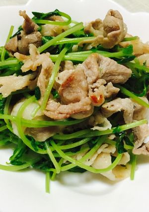 豚肉と豆苗の塩胡椒炒め-レシピのメイン写真