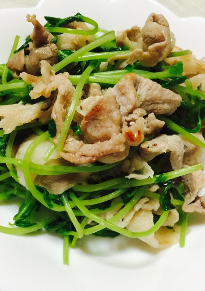 豚肉と豆苗の塩胡椒炒め-レシピのメイン写真