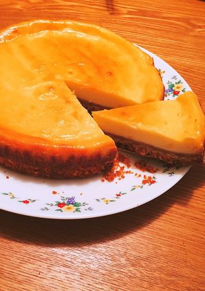 ボトムをひと工夫！ベイクドチーズケーキ-レシピのメイン写真
