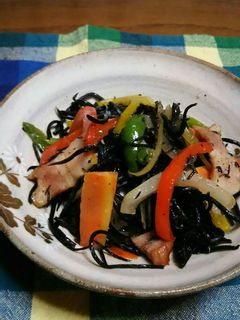 ちょっと洋風 ヒジキとベーコンの炒め煮-レシピのメイン写真