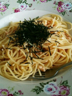 めんつゆで!鮭フレークと粉チーズのパスタ-レシピのメイン写真