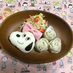 A picture of ベルちゃんおにぎり.