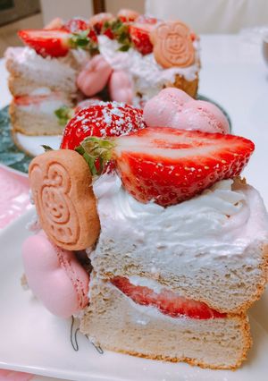 苺クリームのシフォンケーキ-レシピのメイン写真