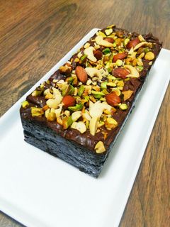 ナッツたっぷりの生チョコケーキ-レシピのメイン写真