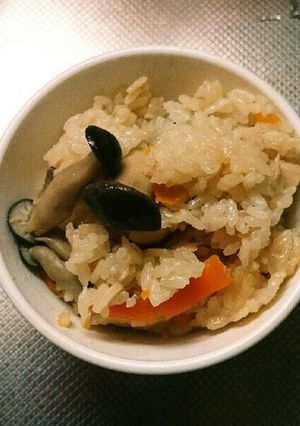 我が家のキノコとツナの炊き込みご飯♪-レシピのメイン写真