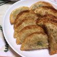 納豆とシソとチーズの揚げ餃子♡