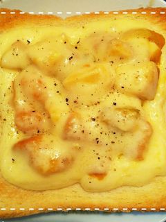リメイクで簡単!煮物チーズトースト-レシピのメイン写真