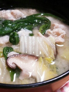 簡単♪美味★豚肉と白菜・椎茸のお味噌汁❤-レシピのメイン写真