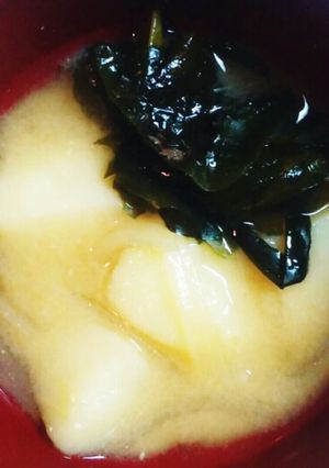 わかめがシャキッ！じゃがいも味噌汁-レシピのメイン写真
