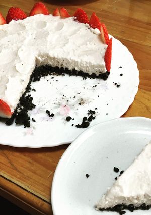 オレオクッキーで作る苺のレアチーズケーキ-レシピのメイン写真