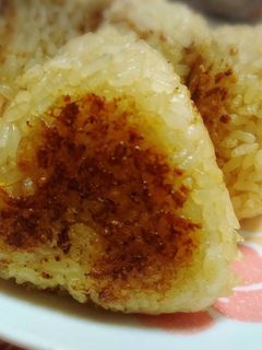 追いマヨと焼肉のタレで簡単焼きおにぎり-レシピのメイン写真