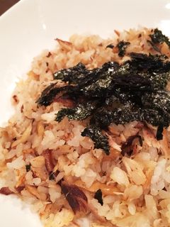 焼魚チャーハン!?焼き魚リメイク焼き飯。-レシピのメイン写真