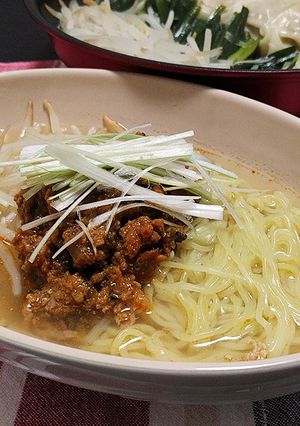 本格担々麺(麺ともやしのハーフ&ハーフ)-レシピのメイン写真