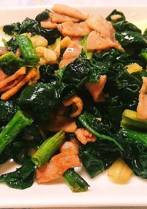 旨ウマ♪ちぢみほうれん草とベーコン炒め-レシピのメイン写真
