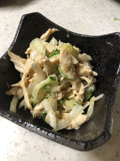 鶏肉と玉ねぎ、キュウリの ゴマだれ和え-レシピのメイン写真