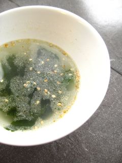 簡単わかめスープ-レシピのメイン写真