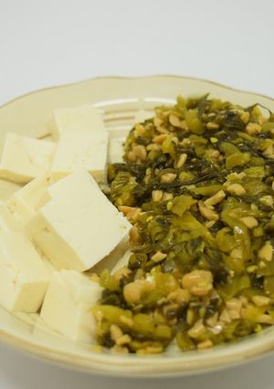 簡単！速攻おつまみ 豆腐の高菜納豆乗っけ-レシピのメイン写真