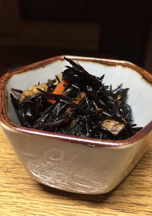 黒豆入りパリパリひじき-レシピのメイン写真