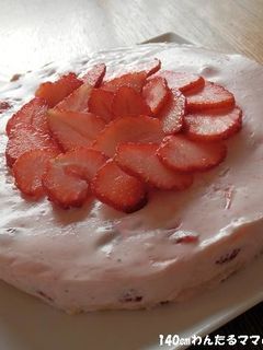 電子レンジで簡単★苺のレアチーズケーキ-レシピのメイン写真