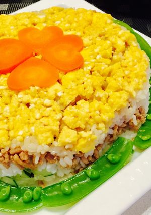 ちらし寿司ケーキ♡レンジそぼろごはん♡-レシピのメイン写真