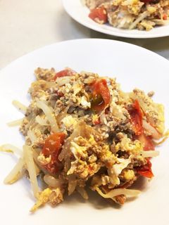 もやし・プチトマト・ミンチ・卵の炒め物-レシピのメイン写真