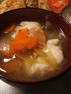 山芋団子入り野菜たっぷり味噌汁-レシピのメイン写真
