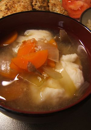 山芋団子入り野菜たっぷり味噌汁-レシピのメイン写真