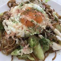 รูปของ 王将生ラーメンで味噌バター焼きそば