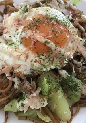 王将生ラーメンで味噌バター焼きそば-レシピのメイン写真