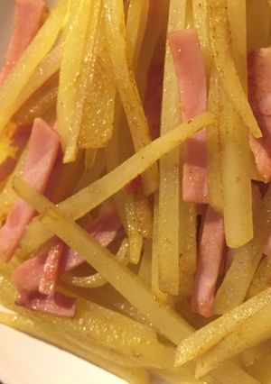 お弁当にも★じゃがいもとハムのカレー炒め-レシピのメイン写真