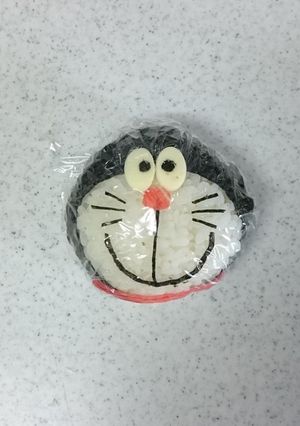 ドラえもんおにぎり-レシピのメイン写真