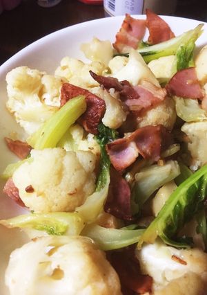 カリフラワーを使ったスペインの家庭料理-レシピのメイン写真
