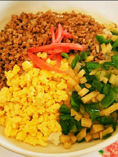 食感が楽しい三色丼♥-レシピのメイン写真