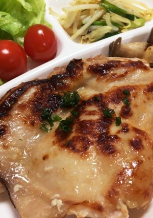 フライパン一つで副菜も！チキンステーキ☆-レシピのメイン写真