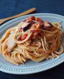 タコとエビのトマトチーズパスタ